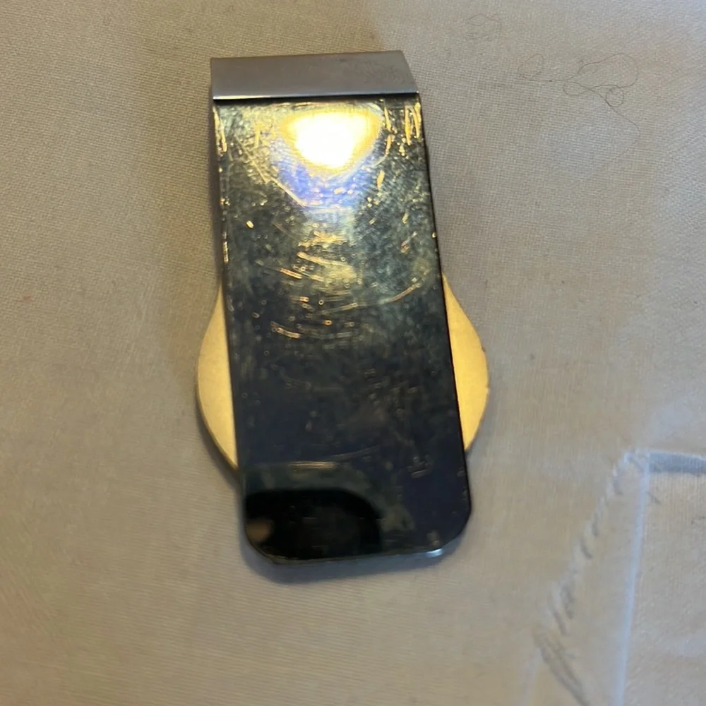 Chicago cubs silver metal money clip -used but in good shape